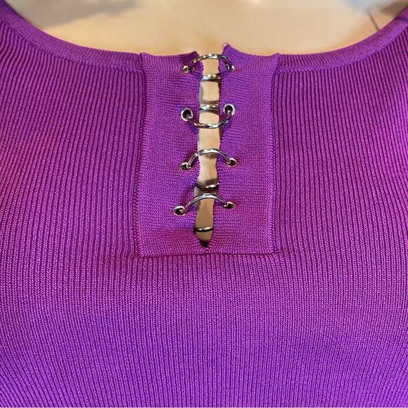 Q.U.E. Purple Rayon Blend Shirt Top with Silvertone Hardware Size Large NWT - Picture 2 of 9